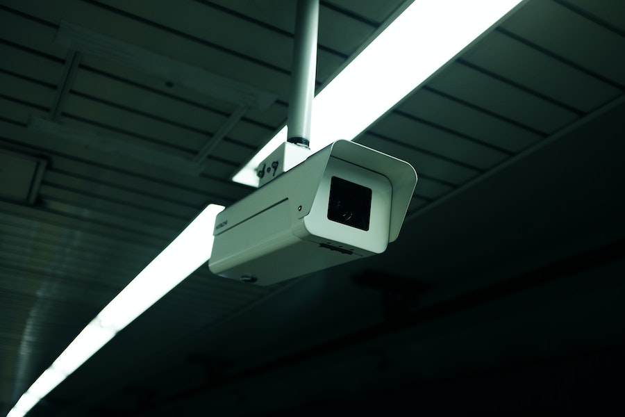 beveiligingscamera’s + beveiligingssysteem monitor